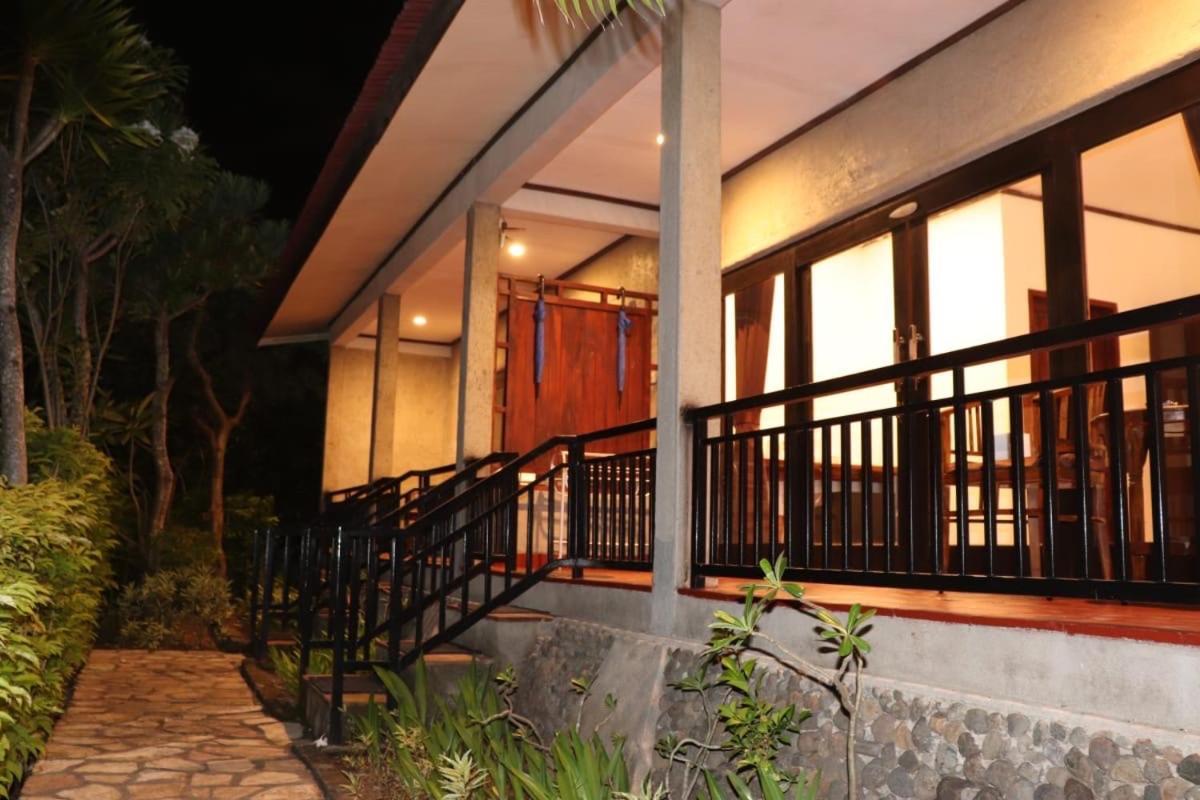 Kebun Rohani Cottages Senggigi Exterior photo